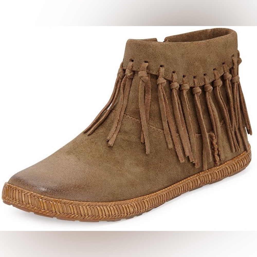 NEVER WORN UGG Shenandoah Fringe Ankle Boots